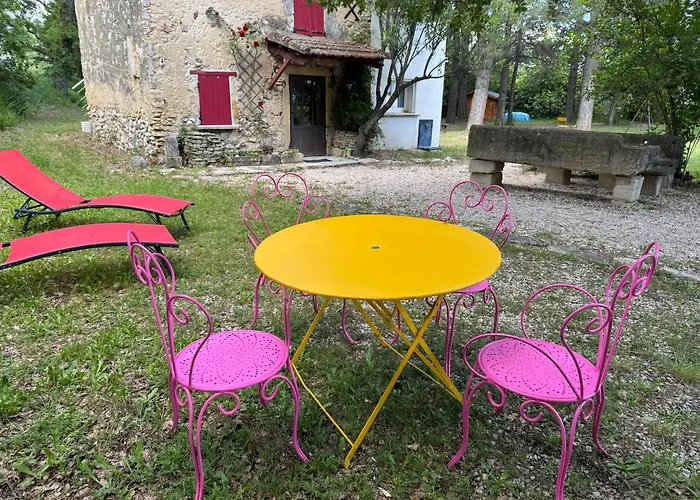 Le Cabanon De Vally