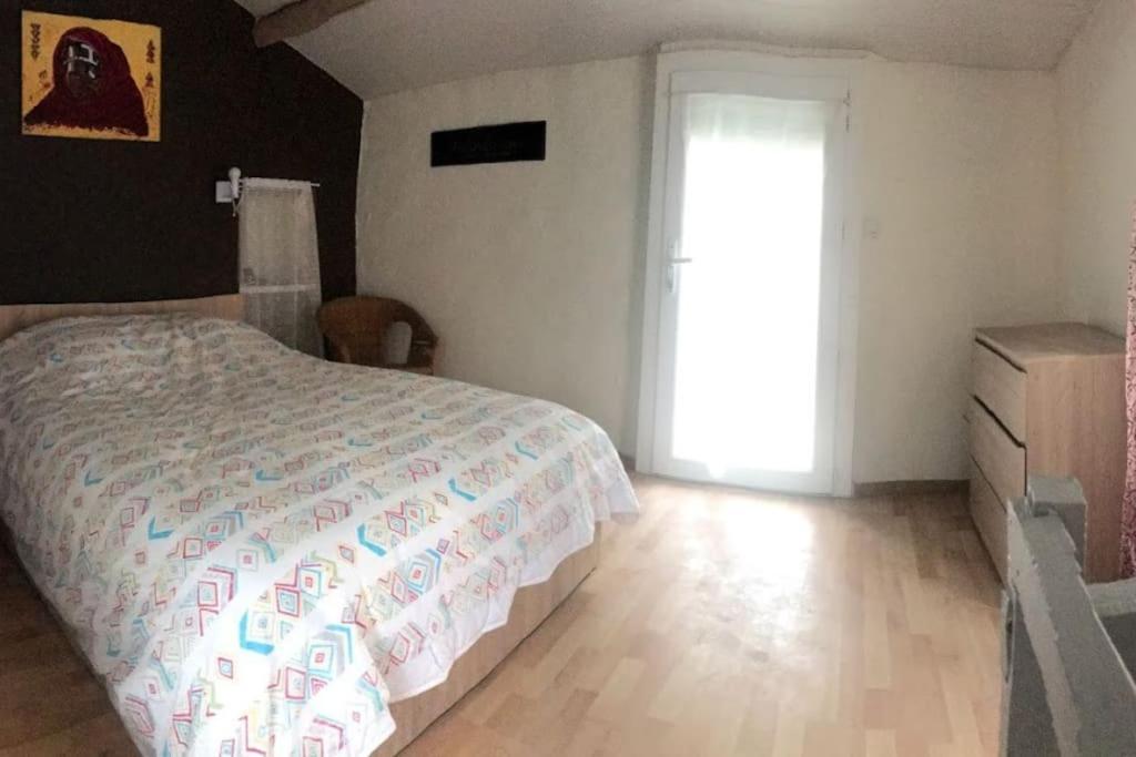 Le Cabanon De Vally Hébergement de vacances *